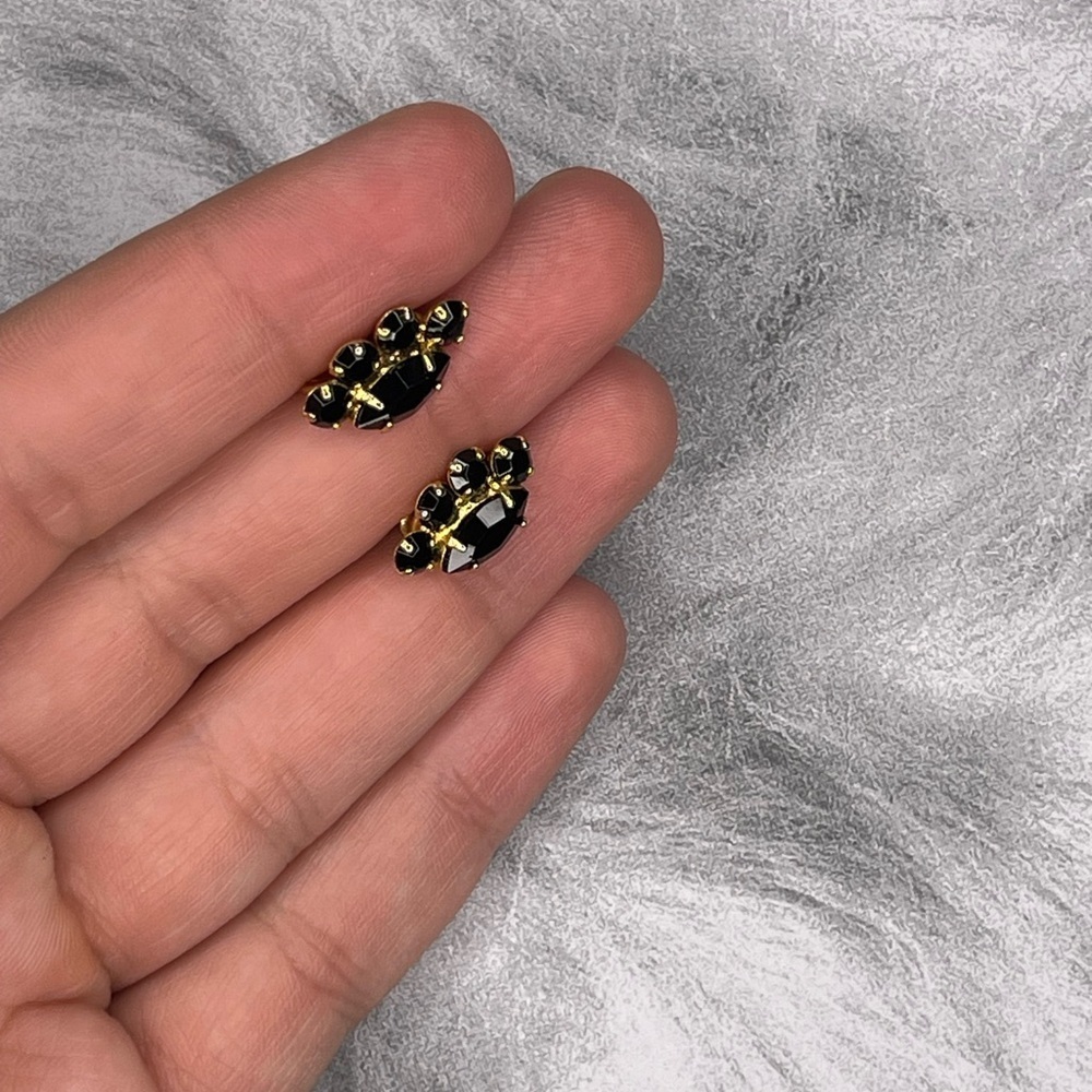 Elegant Vintage Black and Gold Women's Earrings - Picture 2 of 4